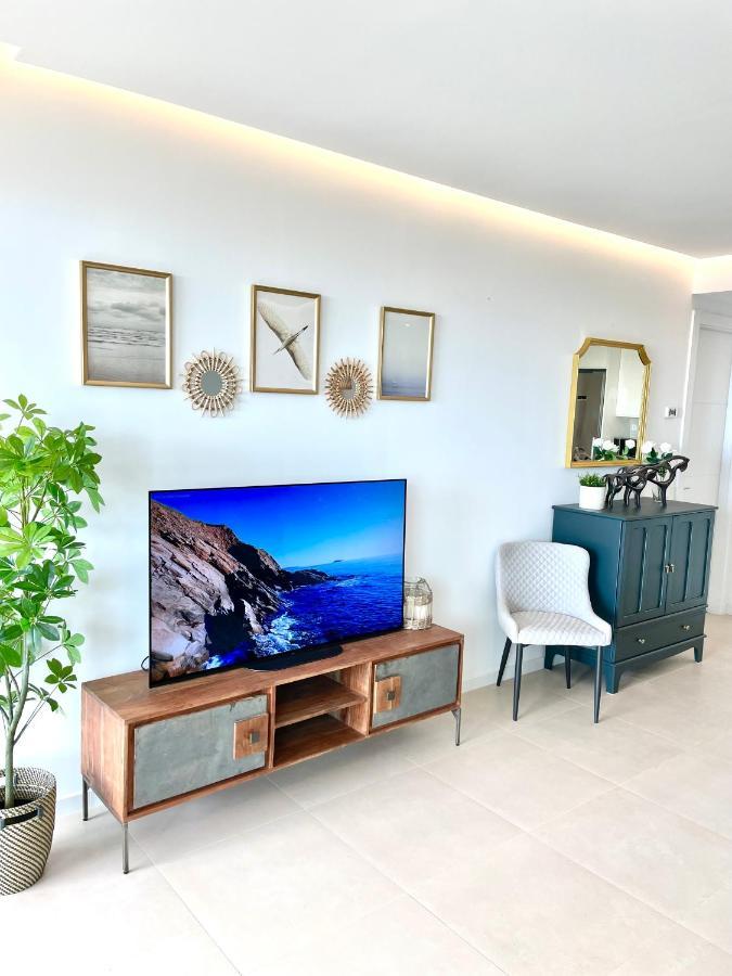 Luxury 3 Bedroom Apartment 300M From The Beach Fuengirola Exterior foto